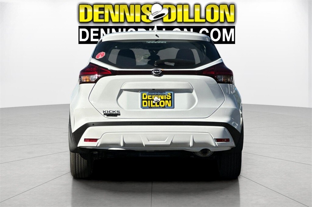 2025 Nissan Kicks Play S photo 4