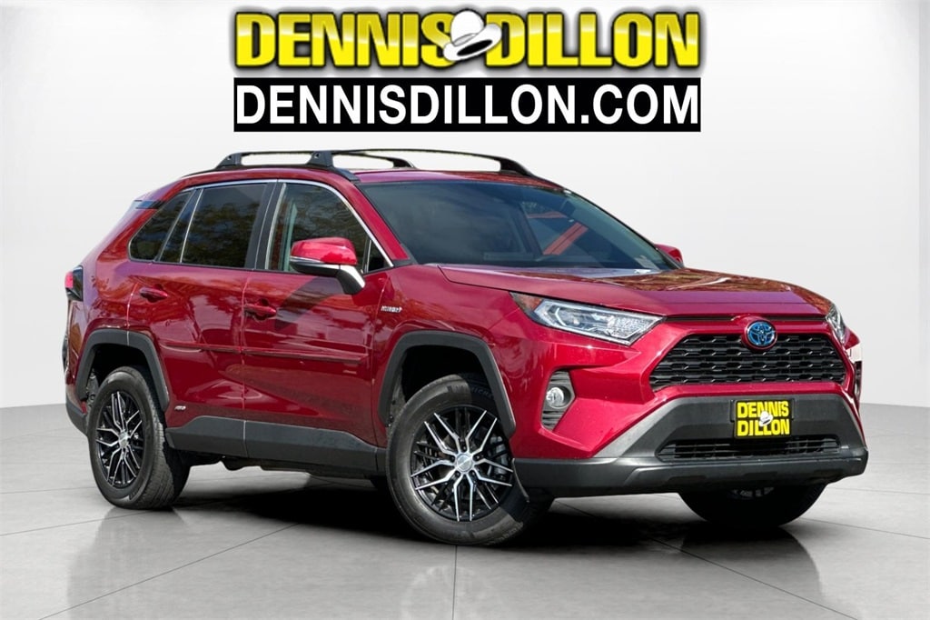 2021 Toyota RAV4 XLE's photo