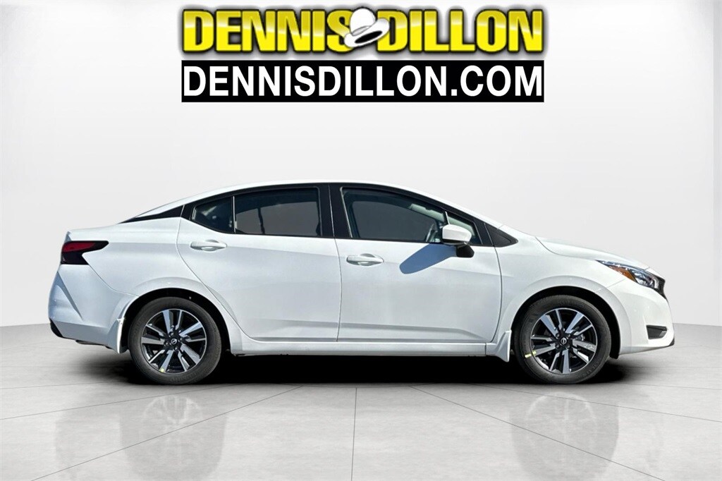 New 2025 Nissan Versa 1.6 SV Sedan
