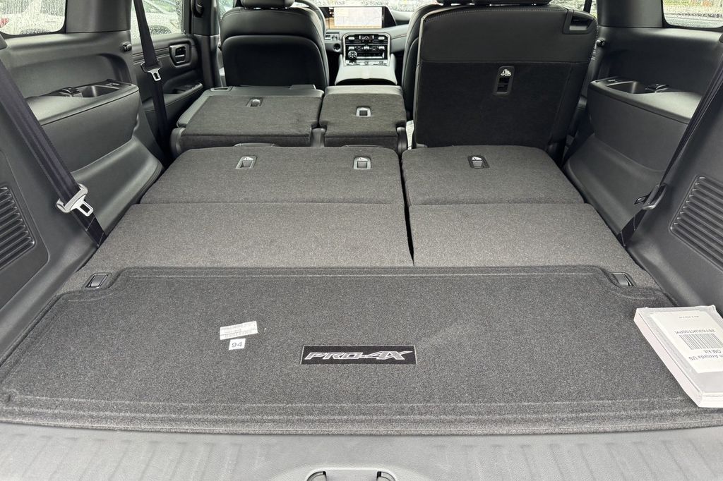 2026 Nissan Armada PRO-4X - Photo 17