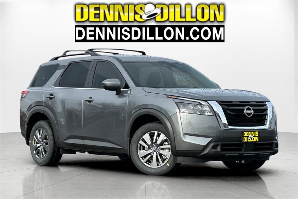 2025 Nissan Pathfinder SV's photo