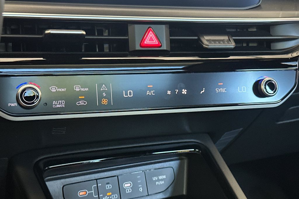 2026 Kia K5 GT - Photo 21
