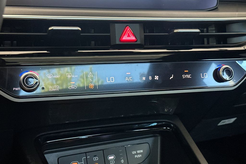 2026 Kia K5 GT - Photo 22