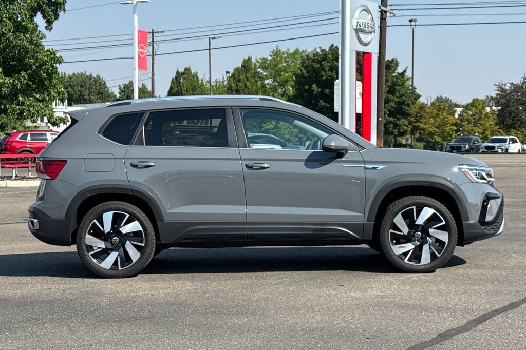 Used 2024 Volkswagen Taos 1.5T SEL SUV