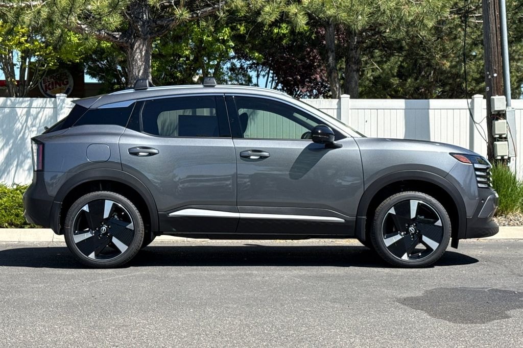 New 2026 Nissan Kicks SR SUV