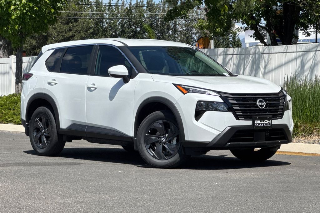2026 Nissan Rogue SV AWD's photo