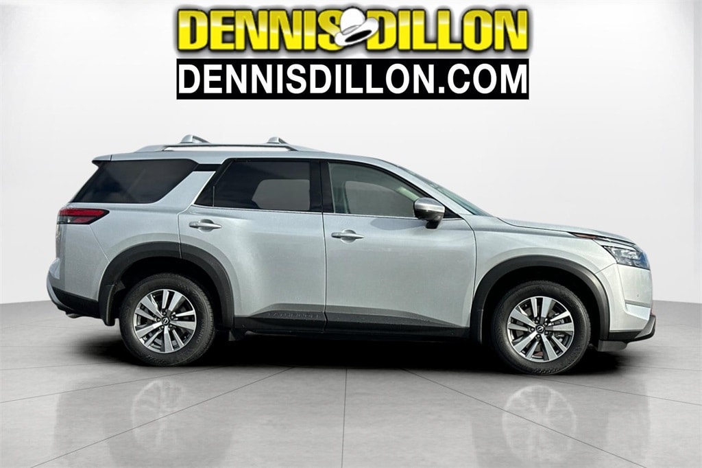 Used 2025 Nissan Pathfinder SL SUV