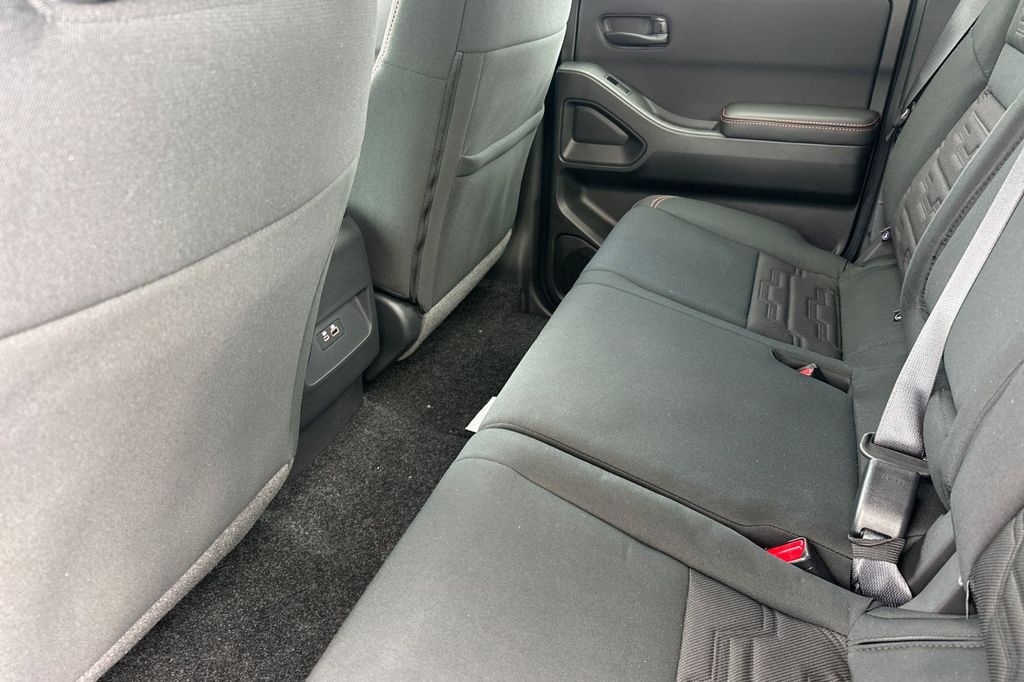 2026 Nissan Frontier PRO-4X - Photo 11