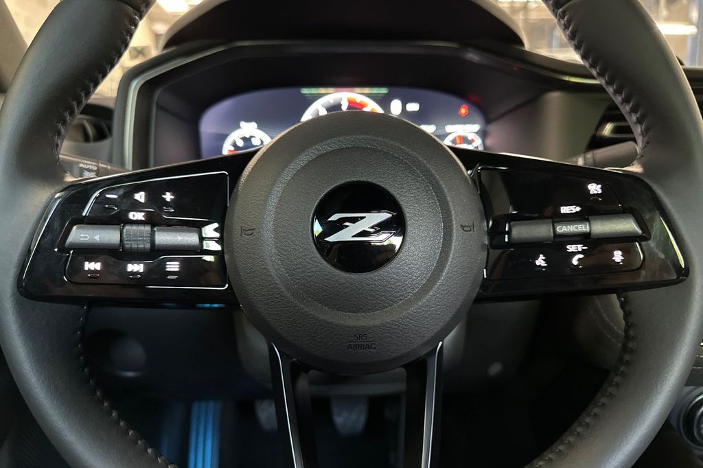 2025 Nissan Z Sport - Photo 19