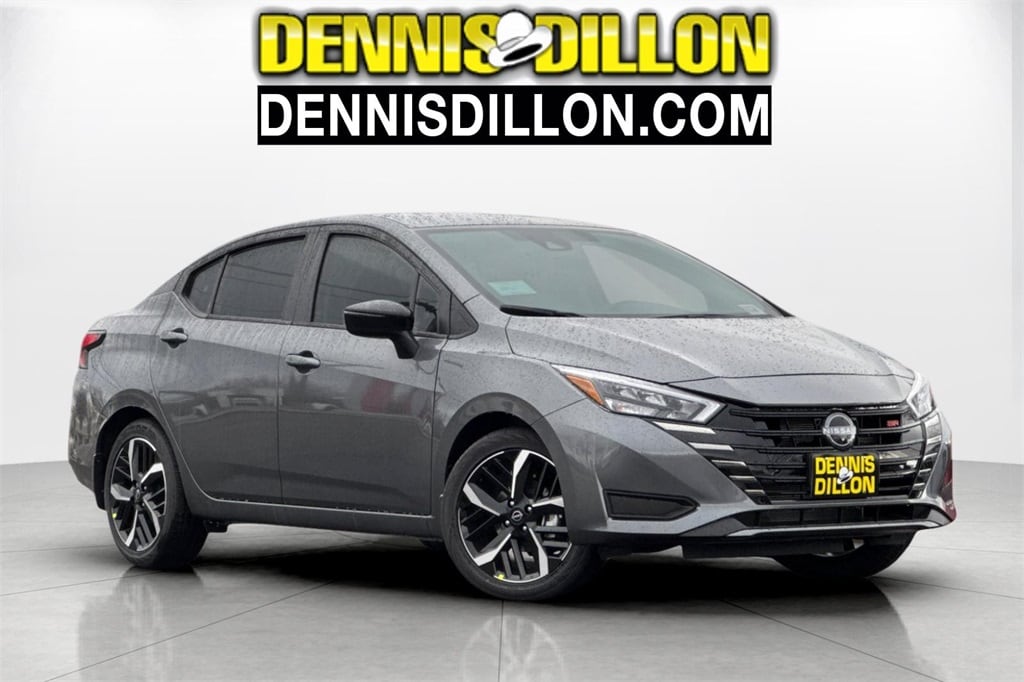 2025 Nissan Versa Sedan SR's photo