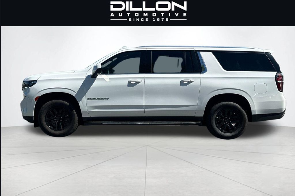 2024 Chevrolet Suburban LT - Photo 7