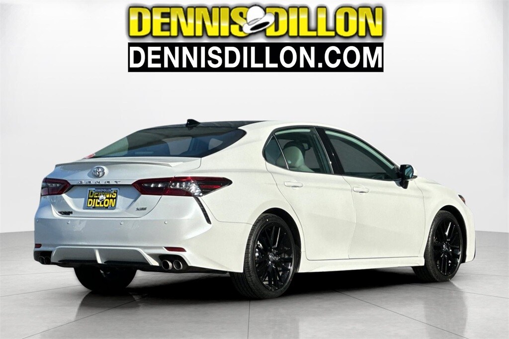 2023 Toyota Camry XSE V6 photo 3