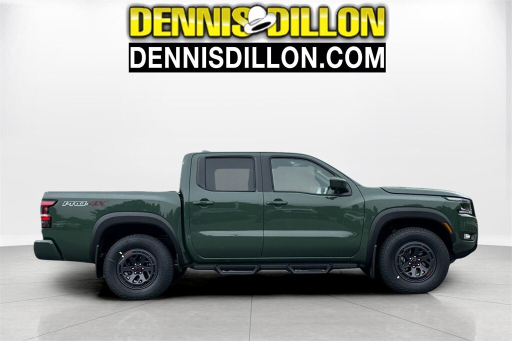 2025 Nissan Frontier PRO-4X photo 2