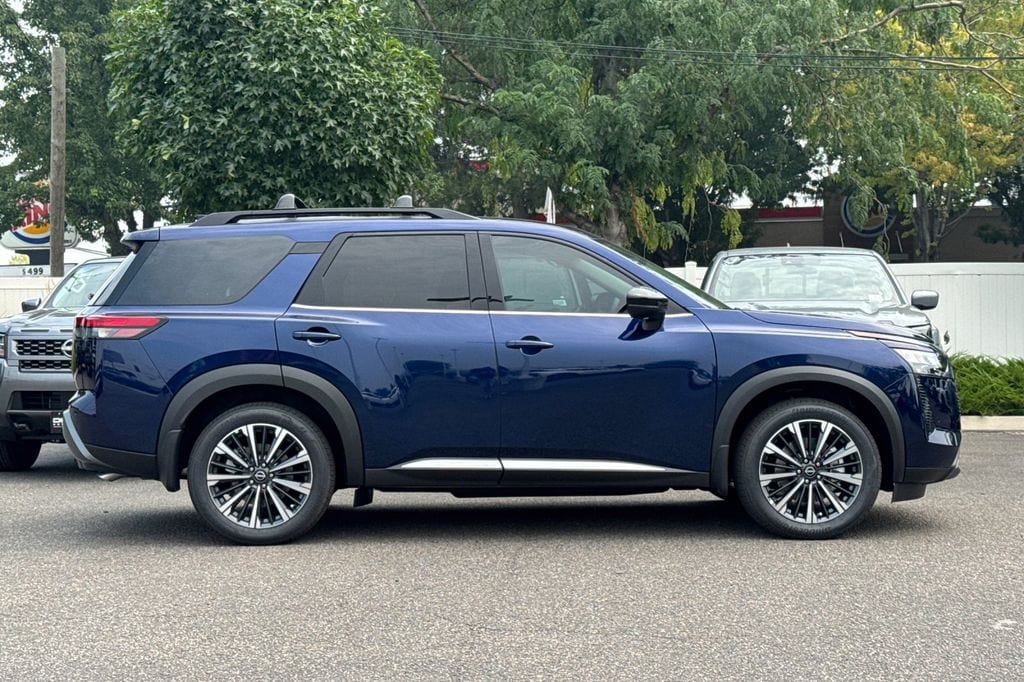 New 2026 Nissan Pathfinder Platinum SUV