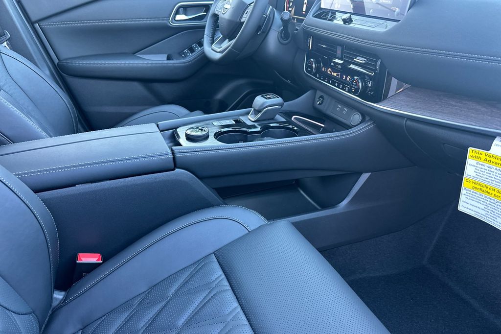 2026 Nissan Rogue Platinum - Photo 15