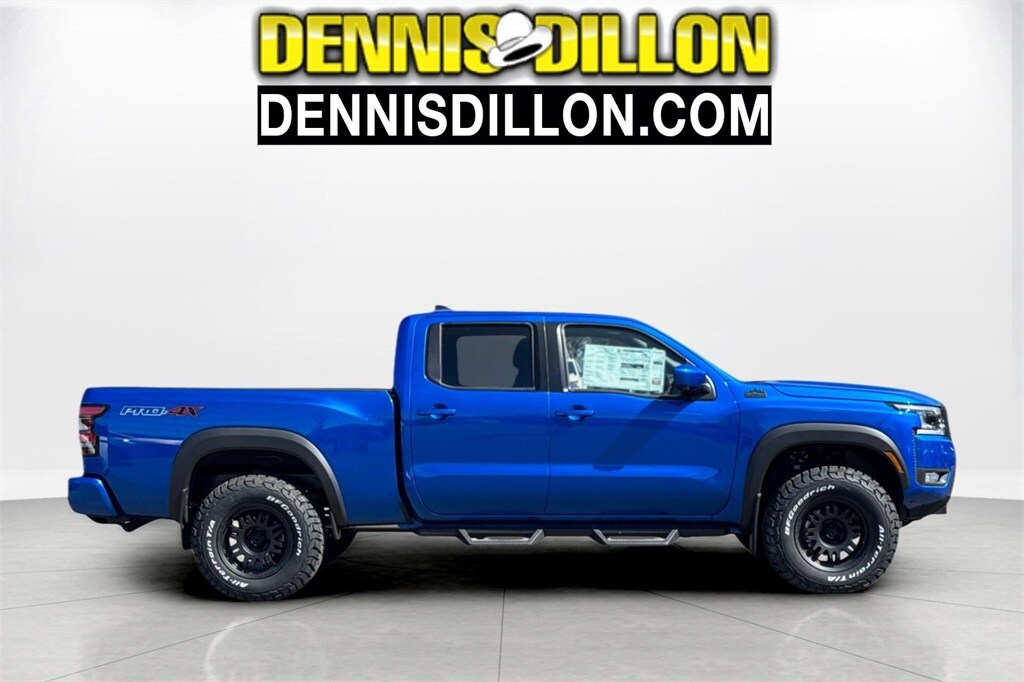 2025 Nissan Frontier PRO-4X photo 2