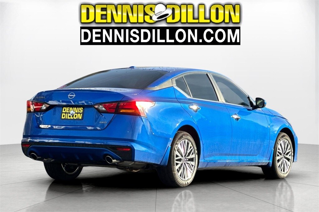2025 Nissan Altima SV photo 3