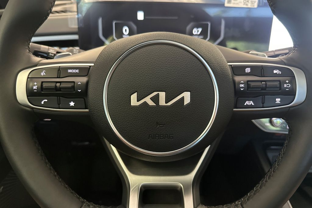 2026 Kia K5 GT - Photo 25