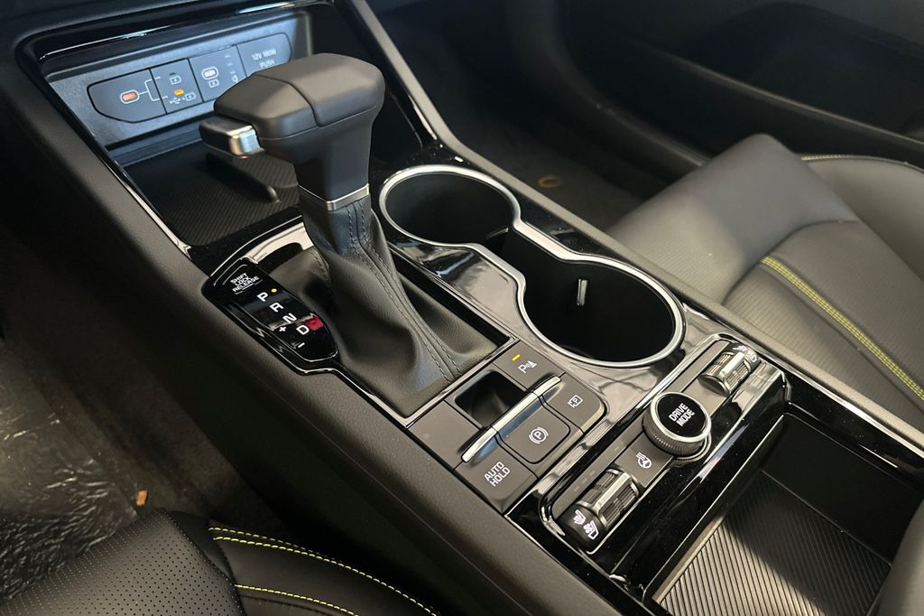 2026 Kia K5 GT - Photo 22