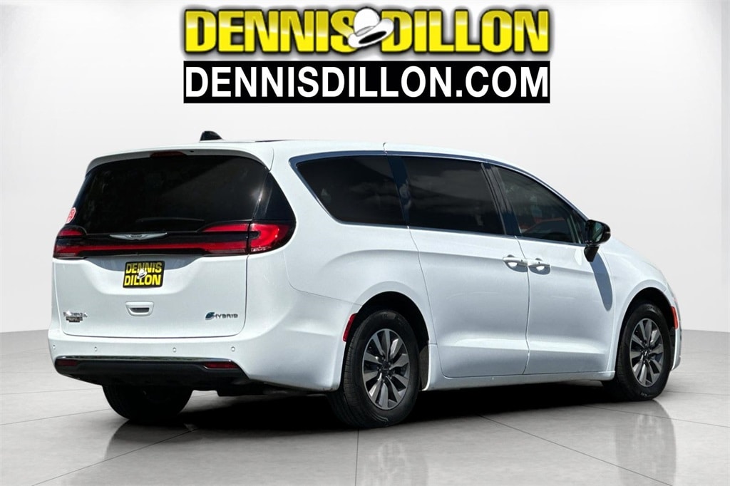 Used 2024 Chrysler Pacifica Plug-In Hybrid Select Van Passenger Van