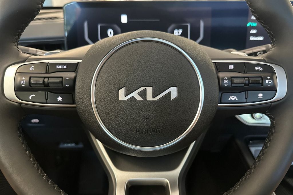 2026 Kia K5 GT - Photo 24