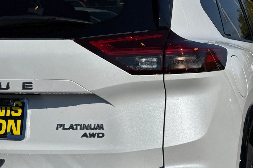 2026 Nissan Rogue Platinum - Photo 25