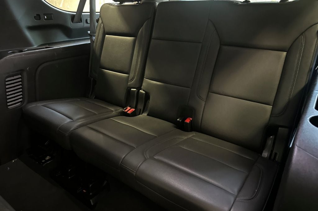 2024 Chevrolet Suburban LT - Photo 15