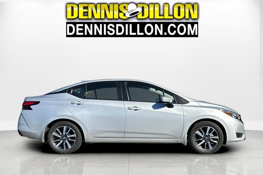 New 2025 Nissan Versa 1.6 SV Sedan