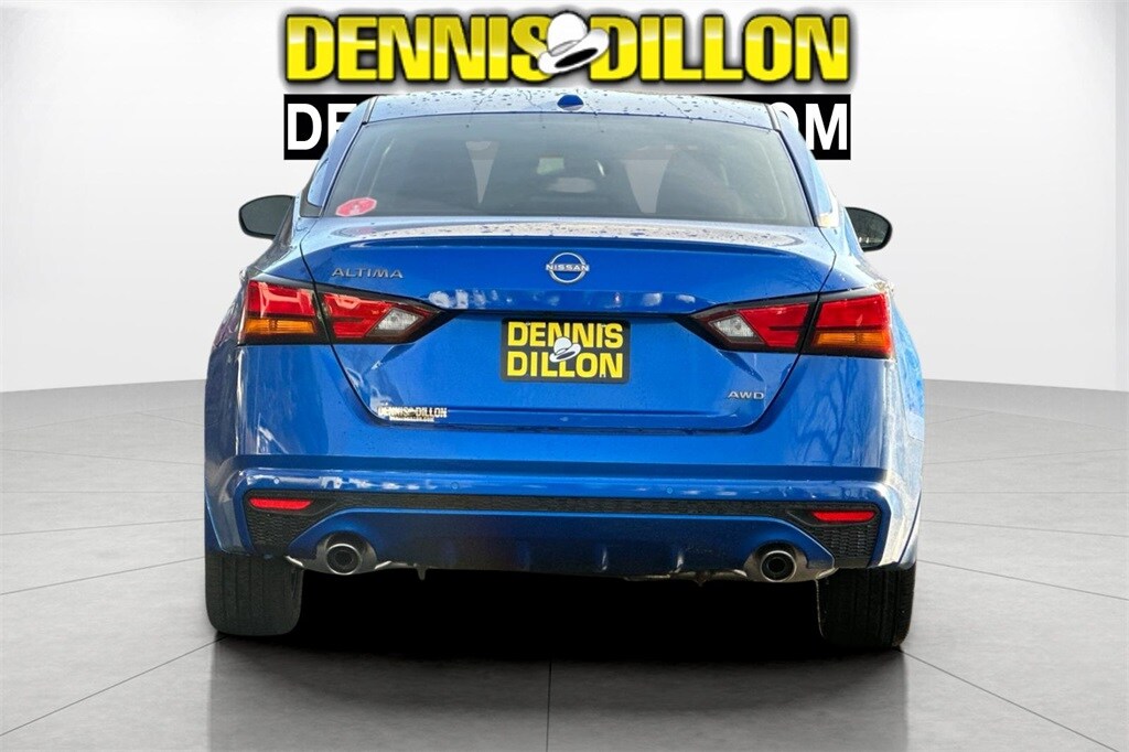 2025 Nissan Altima SV photo 4