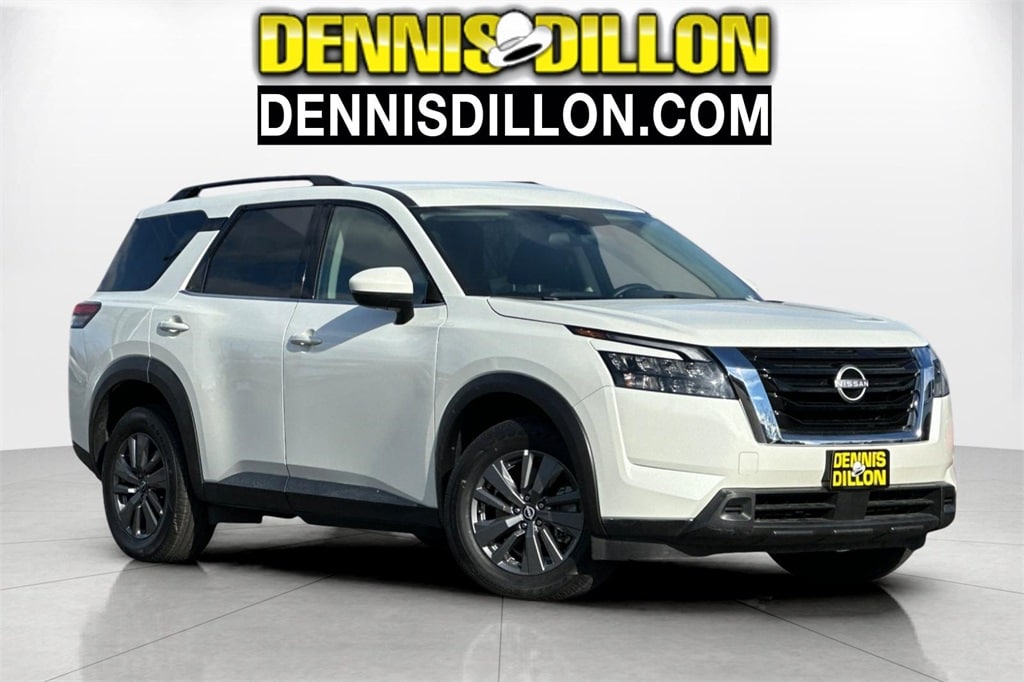 2024 Nissan Pathfinder SV's photo