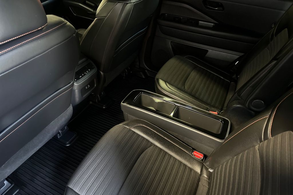 2025 Nissan Pathfinder Rock Creek - Photo 11