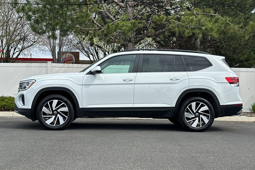 2024 Volkswagen Atlas SE w/Tech - Photo 7