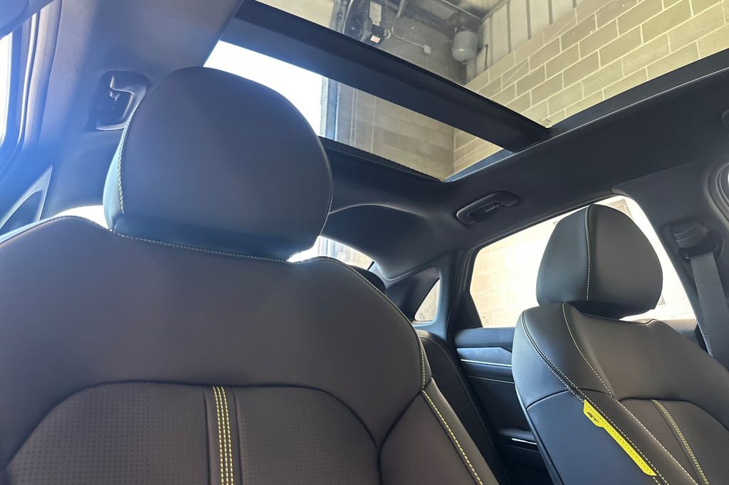 2026 Kia K5 GT - Photo 17