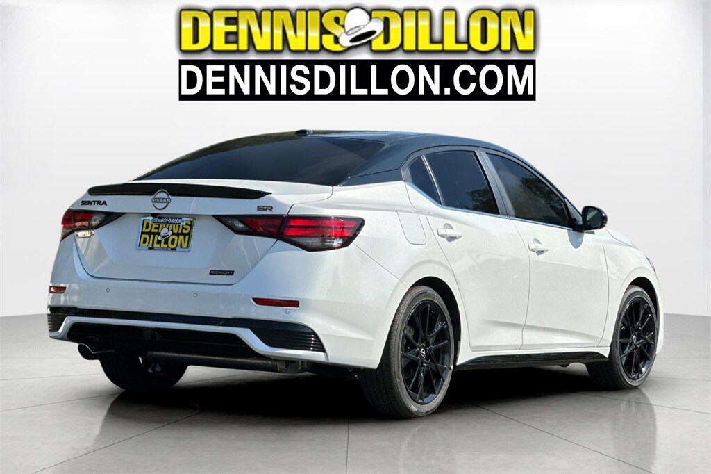 2025 Nissan Sentra SR photo 3