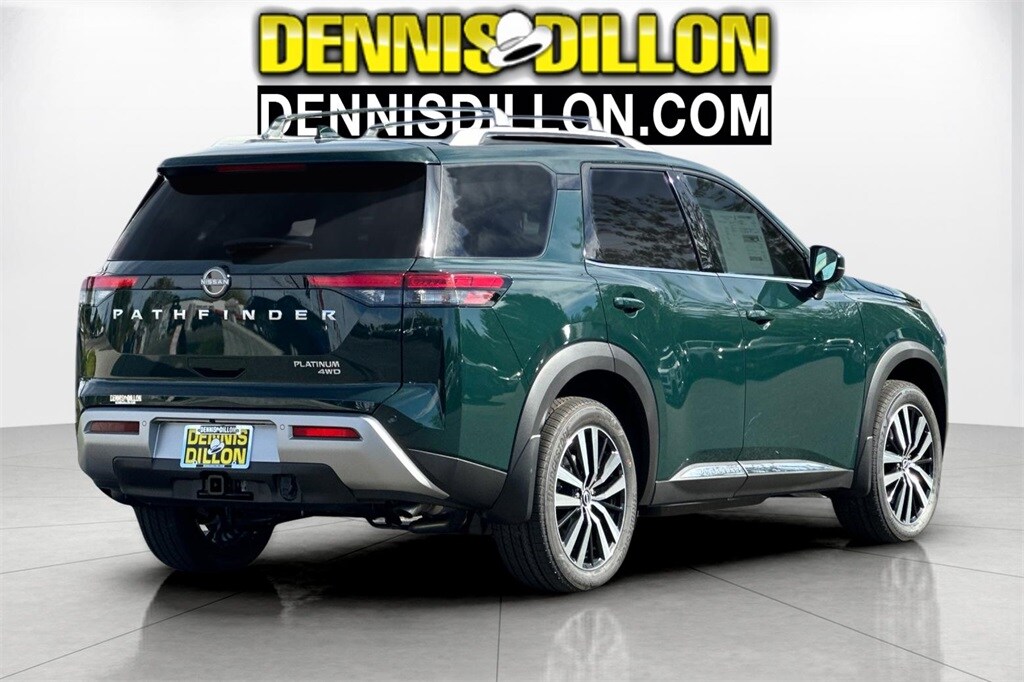 2025 Nissan Pathfinder Platinum photo 3