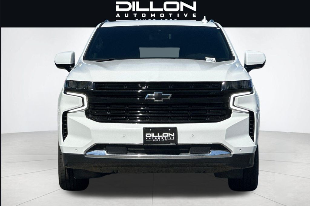 2024 Chevrolet Suburban LT - Photo 9