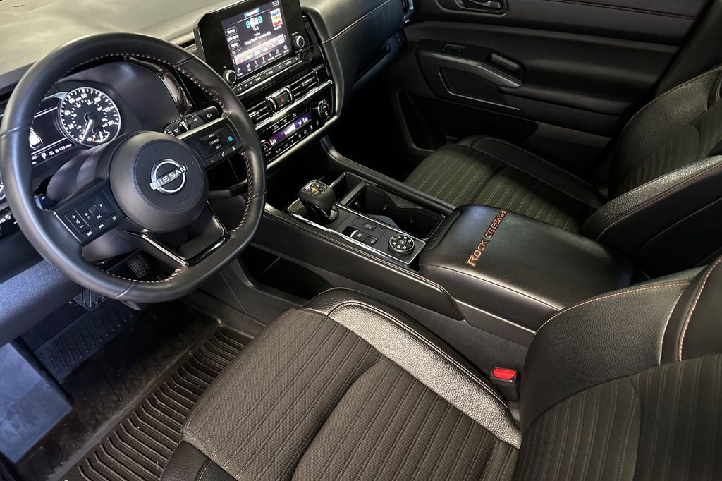 2025 Nissan Pathfinder Rock Creek - Photo 9