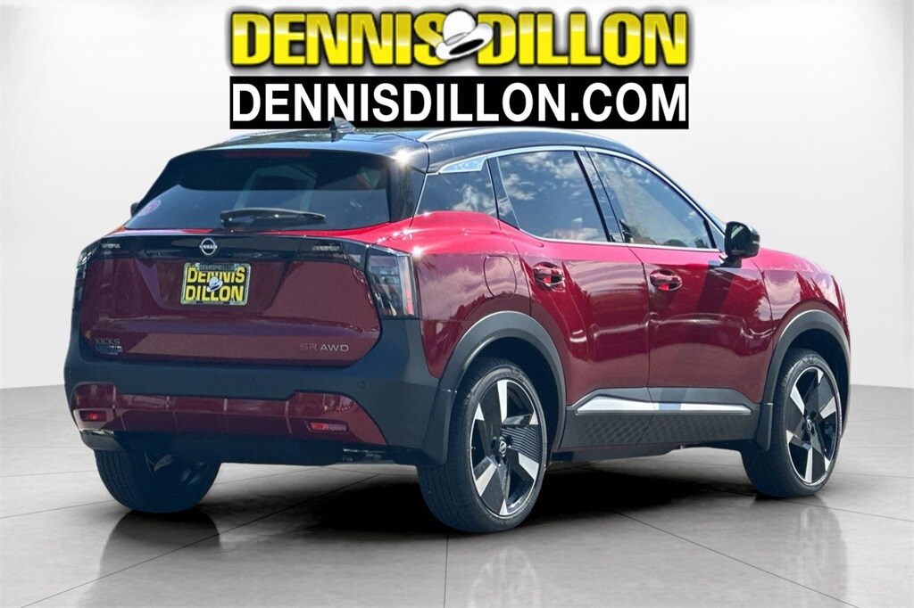 2025 Nissan Kicks SR photo 2