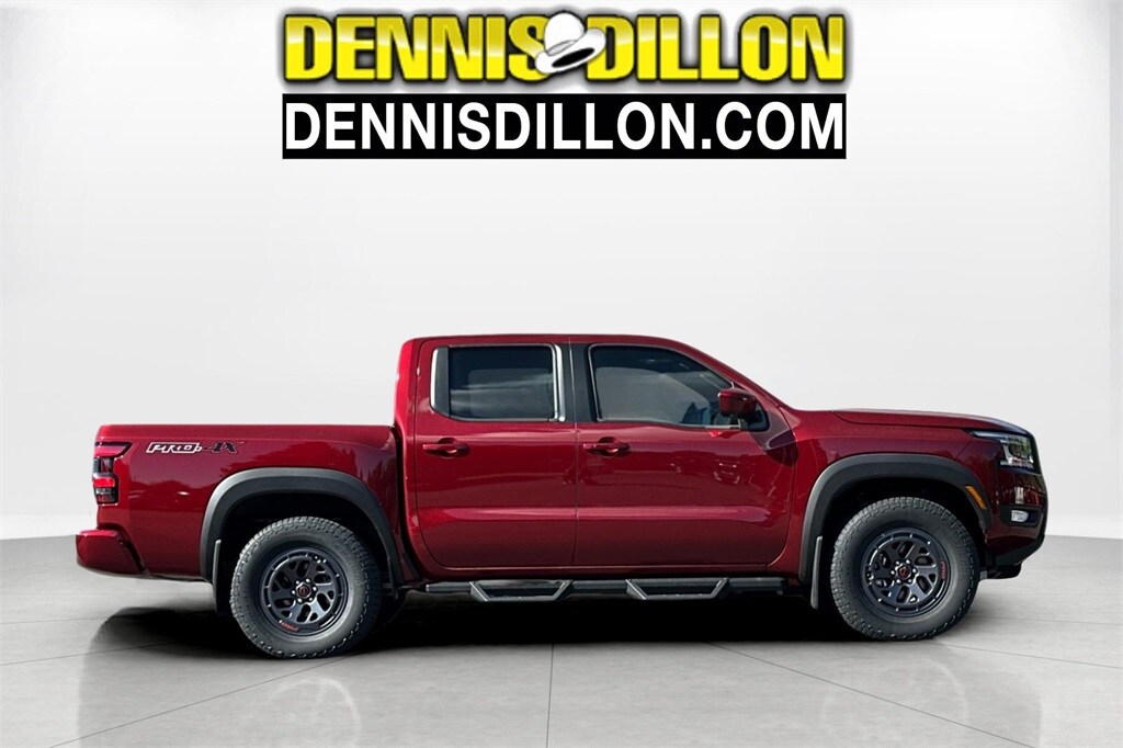 2025 Nissan Frontier PRO-4X photo 2