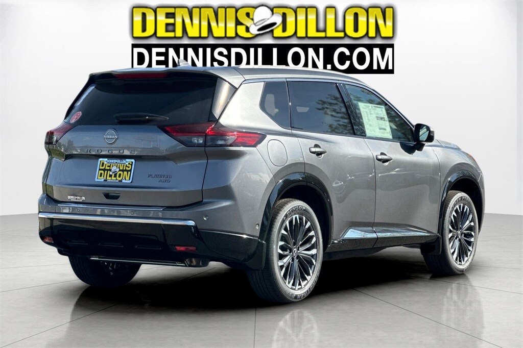 2026 Nissan Rogue Platinum photo 2