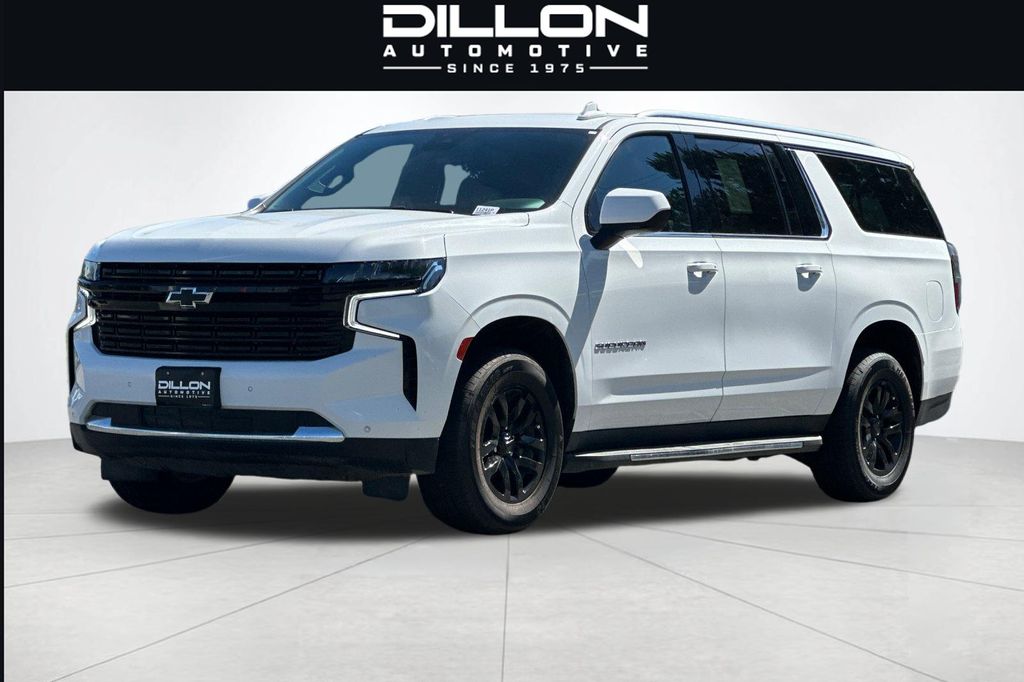 2024 Chevrolet Suburban LT - Photo 8