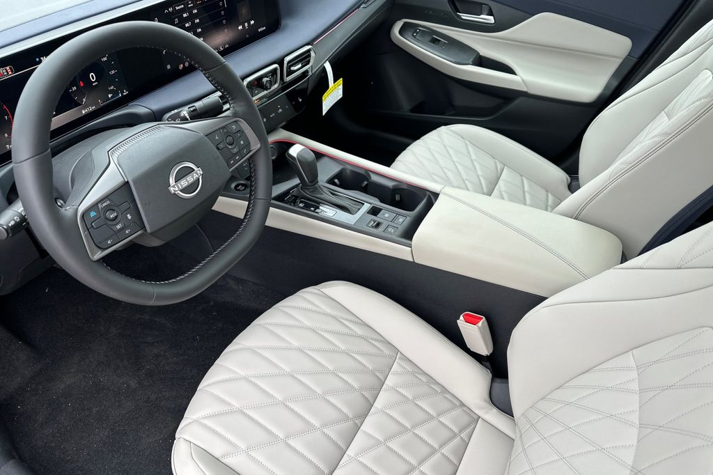 2026 Nissan Sentra SL - Photo 9
