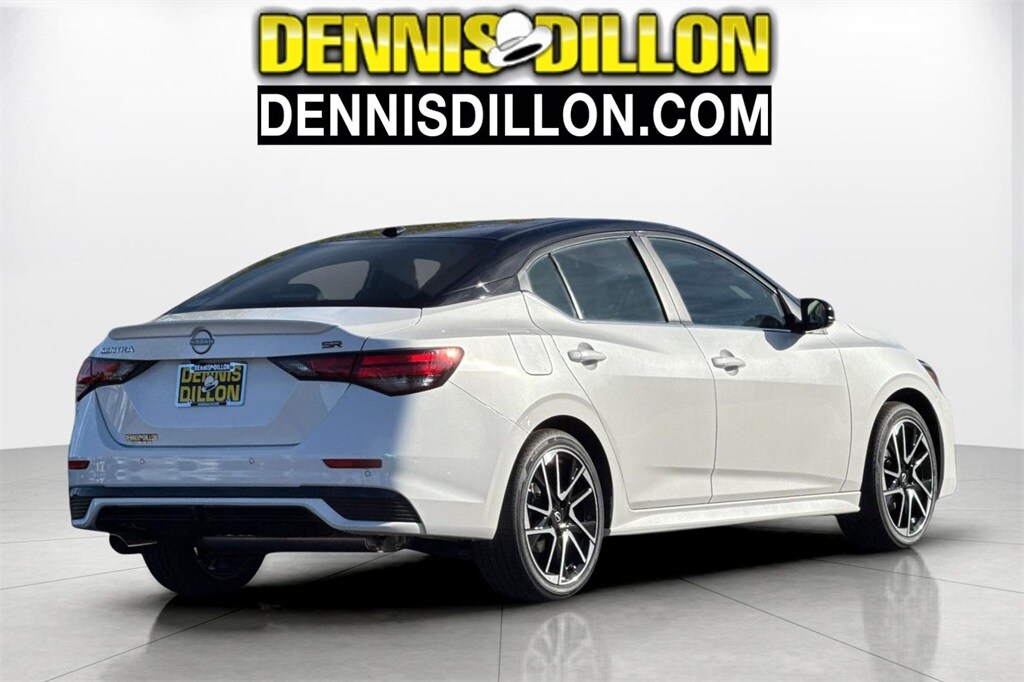 2025 Nissan Sentra SR photo 3