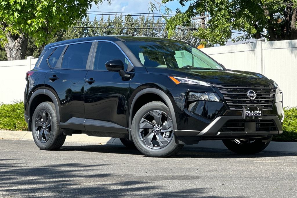 2026 Nissan Rogue SV AWD's photo
