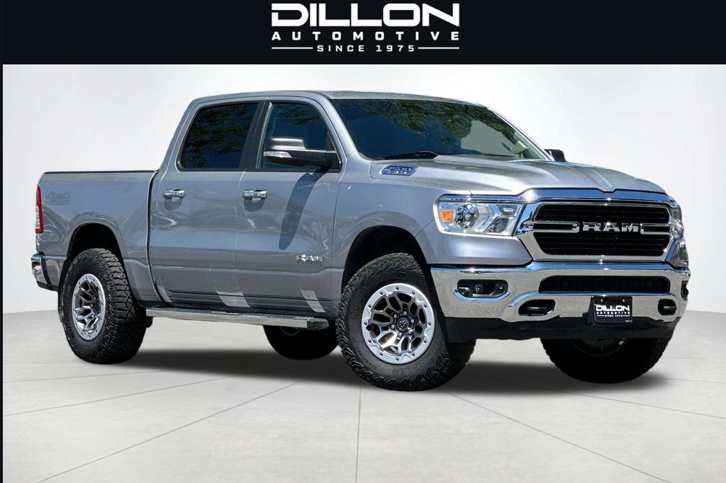 2020 RAM 1500 Big Horn/Lone Star 4x4 Crew Cab 5'7's photo