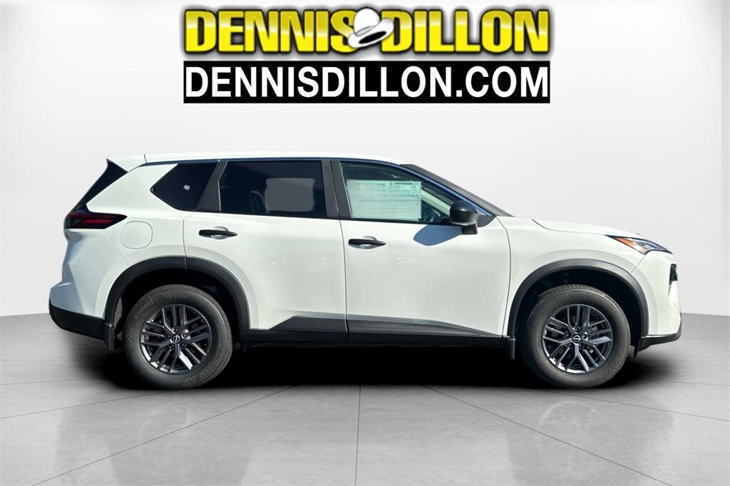 2026 Nissan Rogue S photo 2