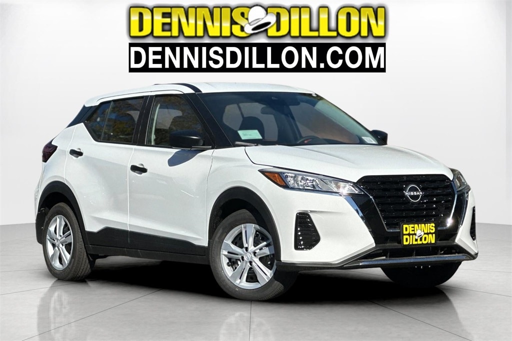 New 2025 Nissan Kicks Play S SUV