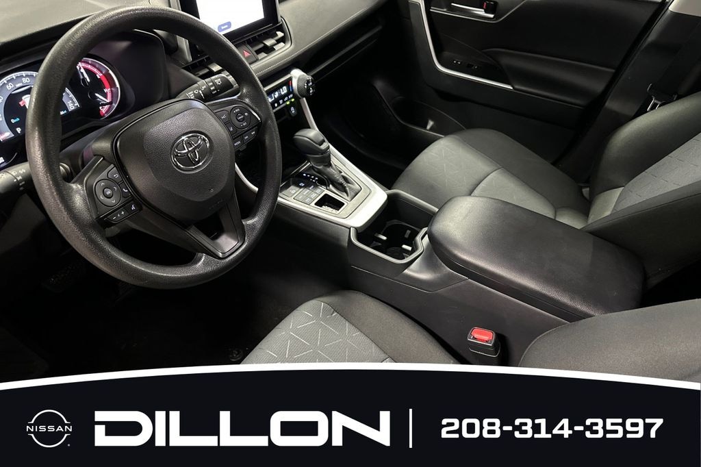 Used 2025 Toyota RAV4 XLE SUV