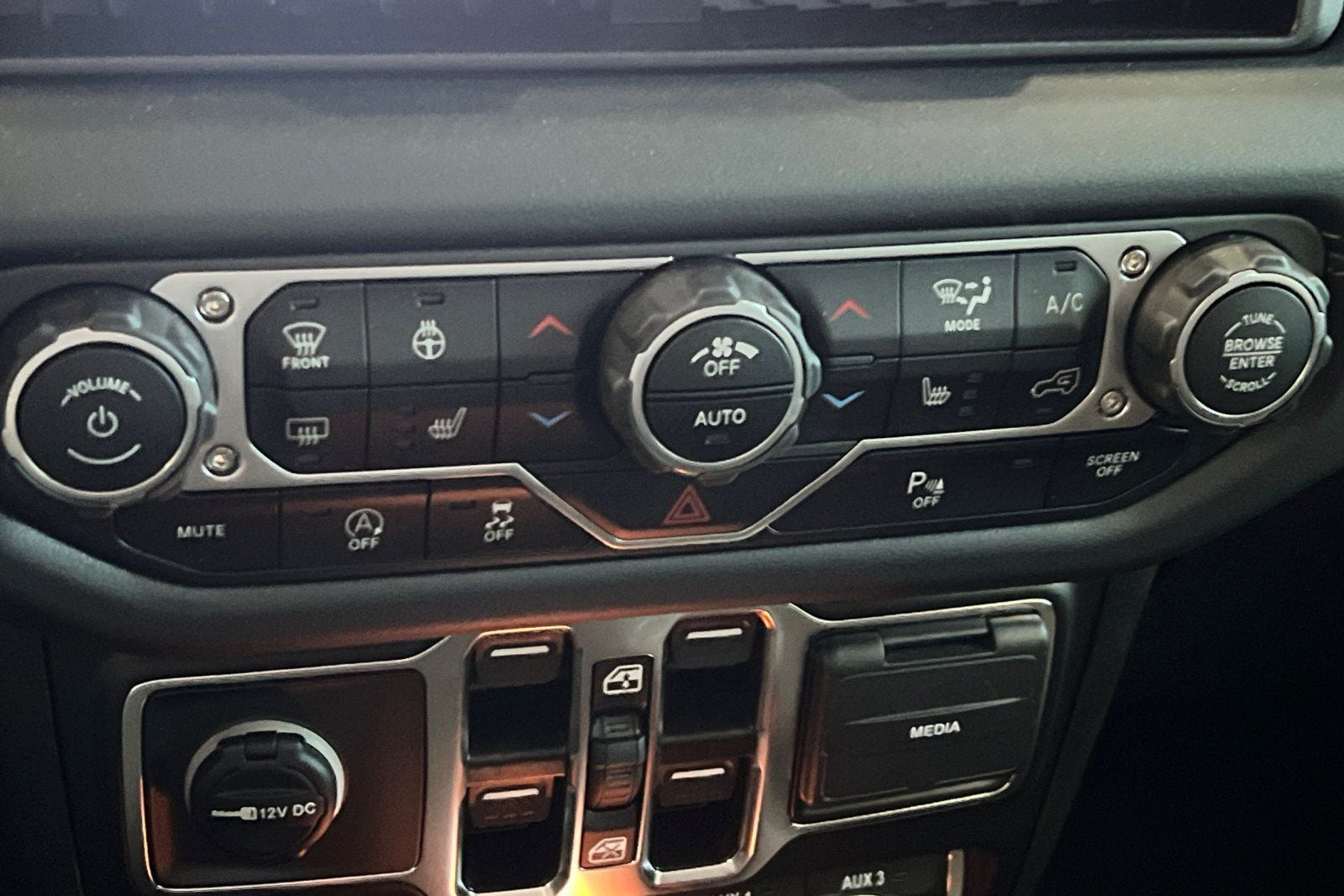 2025 Jeep Wrangler 4-Door Rubicon X - Photo 16