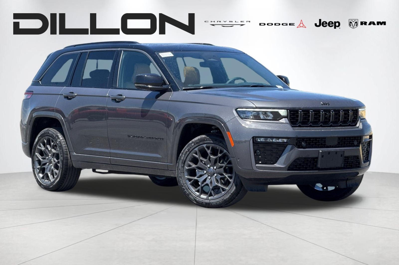 2026 Jeep Grand Cherokee Summit 4x4's photo